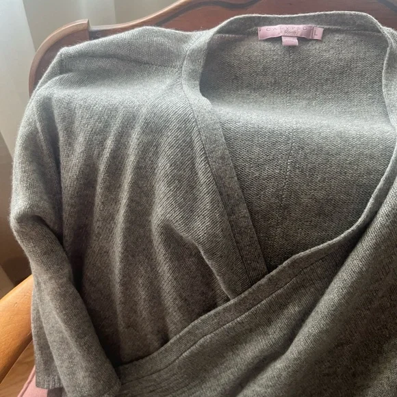 Calypso Gray Knit Sweater - Picture 2 of 4